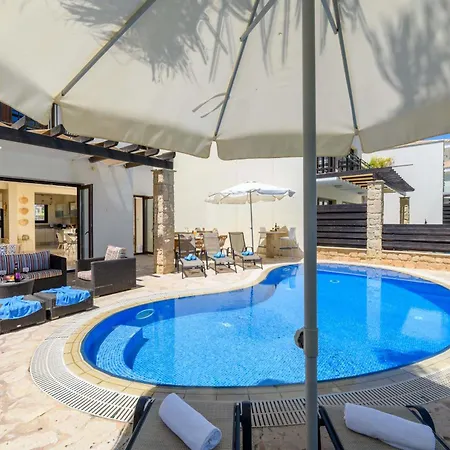 Villa Greco Mare #6 *